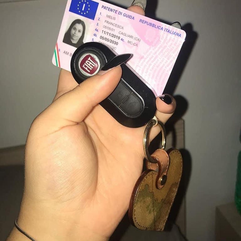 Acquistare una patente di guida